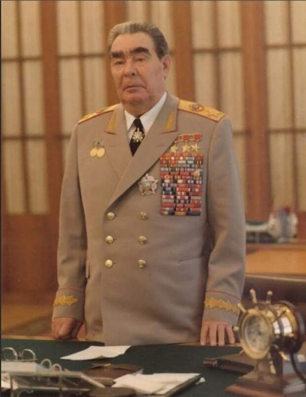 Кто был настоящим автором книг Леонида Брежнева