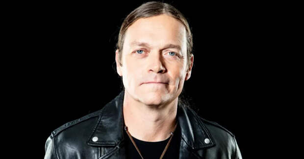 Умер солист и основатель группы 3 Doors Down Брэд Арнольд