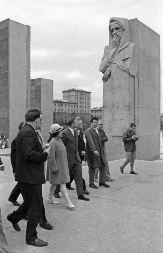 Что американский астронавт, побывавший на Луне, увидел в Советском Союзе? (ФОТО)