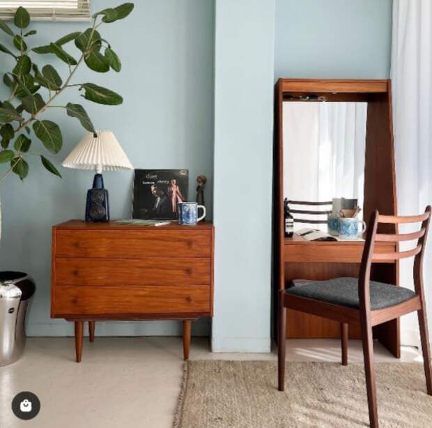 У меня глаз наметанный. Я ежедневно тренирую свою "насмотренность". И поэтому легко определяю старые, винтажные или антикварные вещи, которые имеют ценность и можно вписать в современный интерьер.-4-7