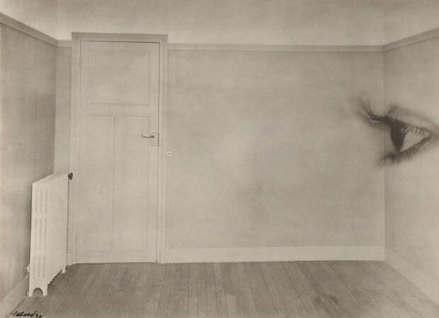 Комната с глазом. 1930г. Авторы: Maurice Tabard и Roger Parry. Комната с глазом. 1930г. Авторы: Maurice Tabard и Roger Parry.