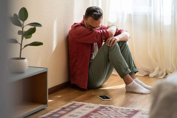 Врач Новичкова: постоянный стресс может обострить симптомы геморроя