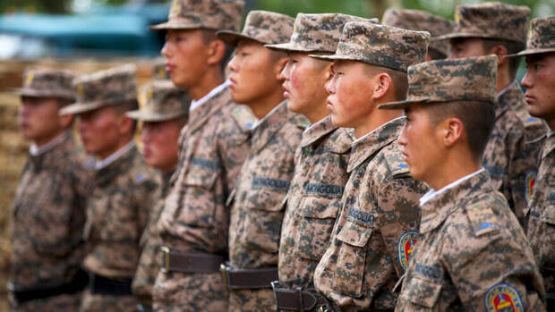 Путин предложил монгольскому расчету принять участие в Параде 9 мая