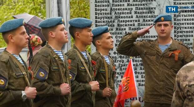 Накануне Дня Победы в Суворовском районе прошло несколько памятных мероприятий