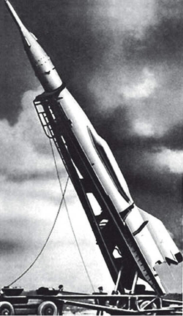 Первая советская ракета в космосе. Капустин Яр ракета р1. Первая Советская баллистическая ракета р-1. Геофизическая ракета р-1в. Баллистическая ракета р-1.