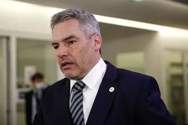 Канцлер Австрии Нехаммер заявил, что на полный отказ от газа из РФ стране потребуется десять лет