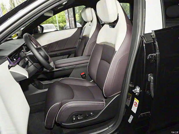 Совершенно новый большой 260-сильный гибридный кроссовер Mazda — очень дешево. Стартовали продажи Mazda EZ-60