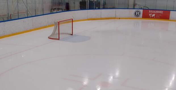 Капитан «Адмирала» Шулак забросил шайбу в свои ворота