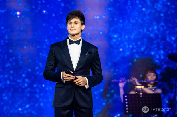 «Нык авыр булды» -  Ришат Төхвәтуллинның Туймазыдагы концерты тоткарлык белән башланган