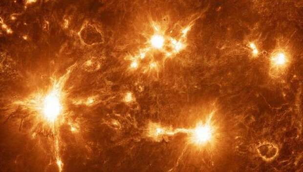 На Солнце внезапно возобновились сильные вспышки: метеозависимым — приготовиться