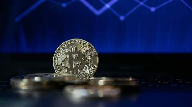 Стоимость биткоина опустилась ниже $110 тыс. впервые с 9 июля