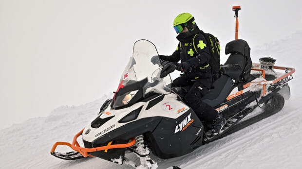 Смертельный спуск: 14-летний лыжник сорвался со склона на глазах у отца