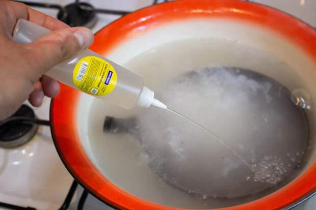 Как отмыть сковороду лимонной кислотой