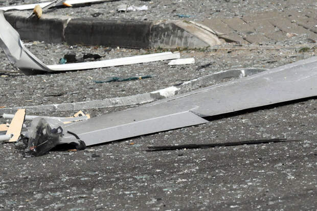 В Краснодаре обломки дрона повредили стекла квартир в двух корпусах многоэтажек