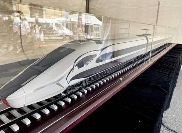 Глава Минтранса рассказал об активном строительстве ВСМ до Москвы