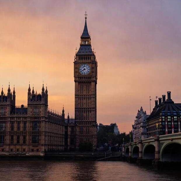 Старая Британия умерла