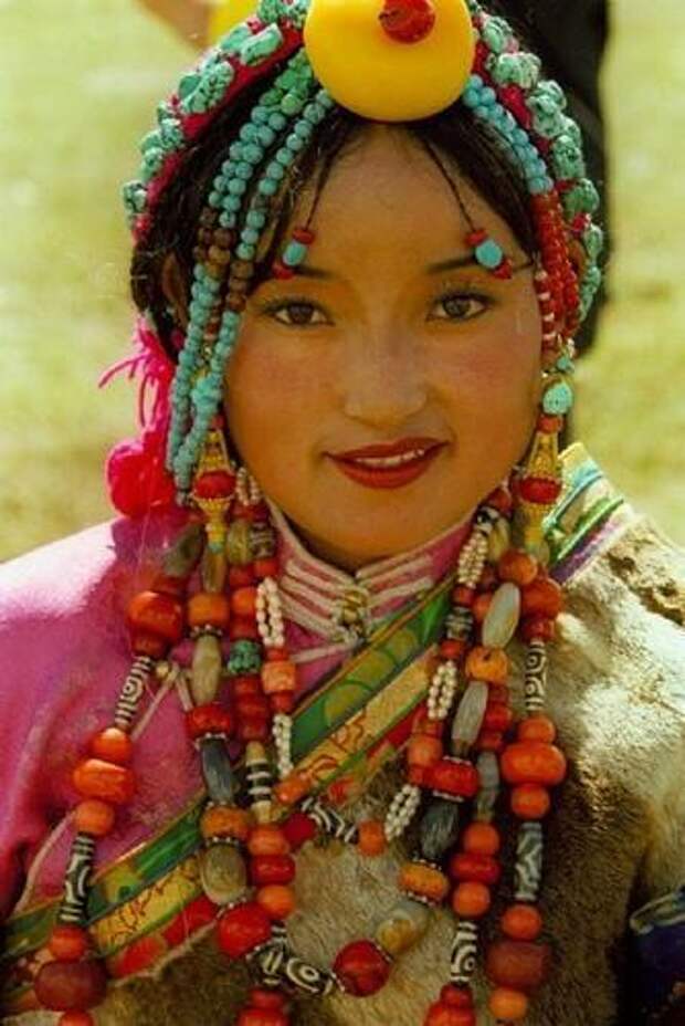 Тибет, украшения, бусины Дзи