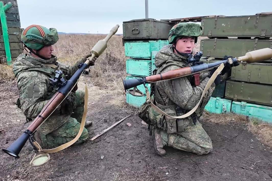 Военные из КНДР производят настолько позитивное впечатление как в войне, так и на работе, что...