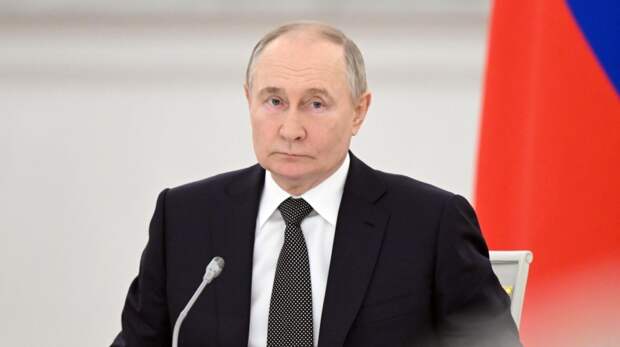 Путин предложил Совбезу обсудить вопросы информационной безопасности