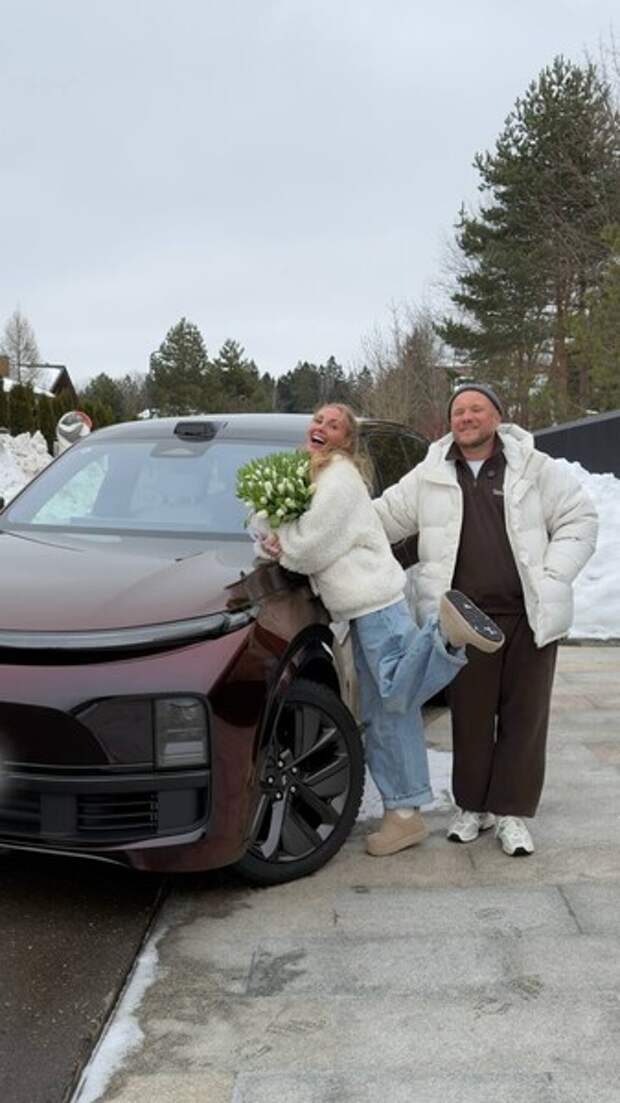 «Пятый канал»: актер Селиванов купил жене авто за 9 млн рублей