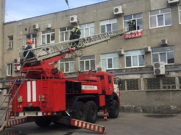 В Твери прошли пожарно-тактические учения в отделении Почты России
