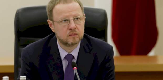 Томенко призвал мэрию Барнаула улучшить ситуацию на дорогах после закрытия моста у Нового рынка