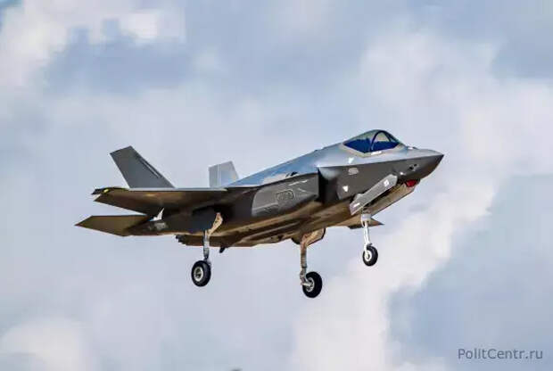 Очередной истребитель F-15 уничтожен в небе над Кувейтом (Видео)