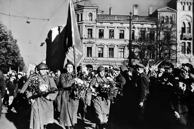 ФСБ России рассекретила документ о намерениях гитлеровской Германии воевать против Советского Союза вместе с Великобританией и США
