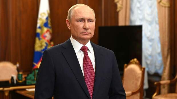 Более сотни тысяч обращений поступило к прямой линии с Путиным 