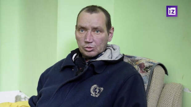 Бойцы ВС РФ принимают у жителей Красноармейска любые документы с фамилией и фото