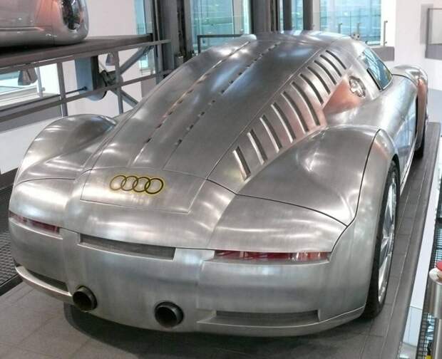 Audi Rosemeyer — неповторимый и концептуальный суперкар 2000 года
