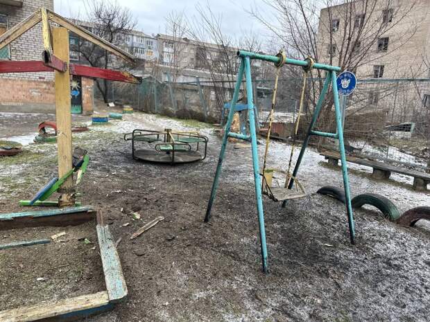 На детской площадке обнаружили снаряд ВСУ с детонатором и таймером