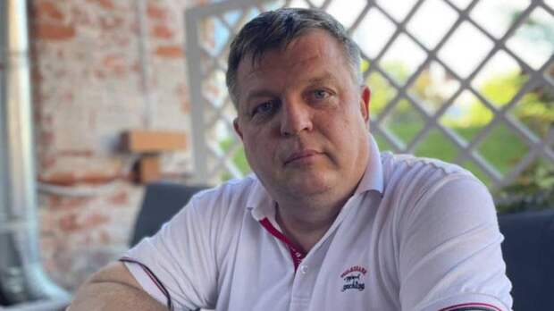 Зеленского плотно взяли в клещи: экс-депутат Рады описал сценарий для Украины