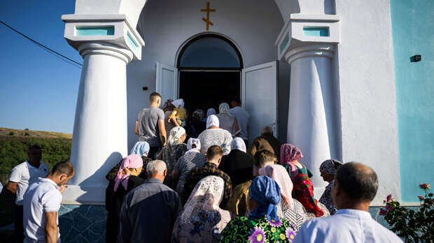 Румынские страсти: власти Молдавии задумали отнять храмы у Русской православной церкви