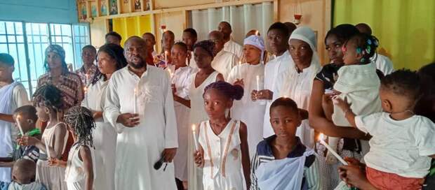 Россия несёт православие Африке. В столице ДР Конго 30 жителей приняли  Крещение