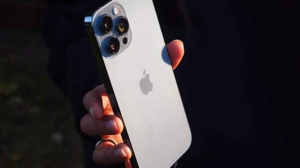 Компания Apple позволит использовать iPhone в качестве платежного терминала
