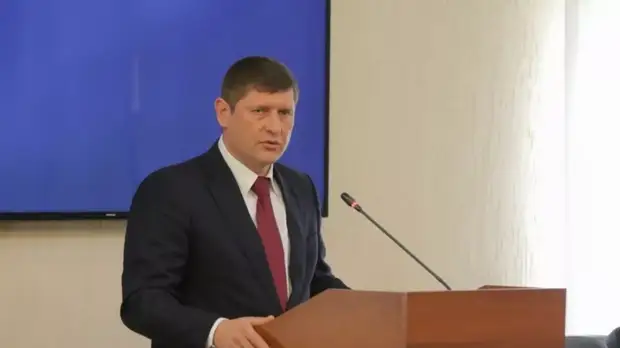 «Единая Россия» приостановила членство в партии мэра Краснодара, подозреваемого во взятке