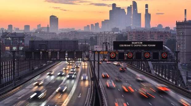 Фиксировать нарушения, предполагающие штраф в тысячу рублей, будут около 500 систем с искусственным интеллектом