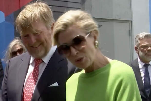 Королева Нидерландов Максима с детьми спела хит Леди Гаги