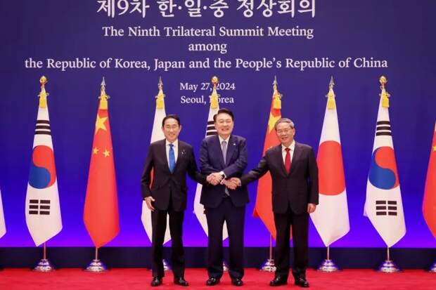 Пекин готов к сближению с Японией и Южной Кореей, но недоволен их тесными