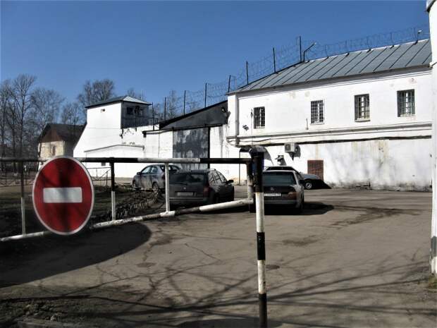 Как будет организована медпомощь моему мужу в колонии?