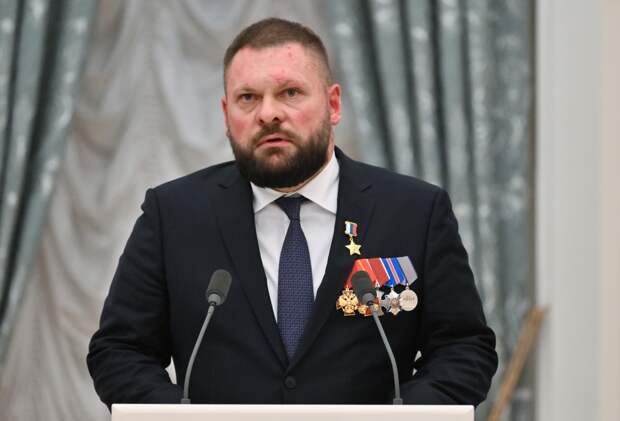 Раненный в зоне СВО российский военкор едва не сгорел в машине