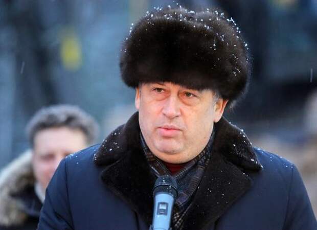 Дрозденко вручил премии ученым ко Дню российской науки