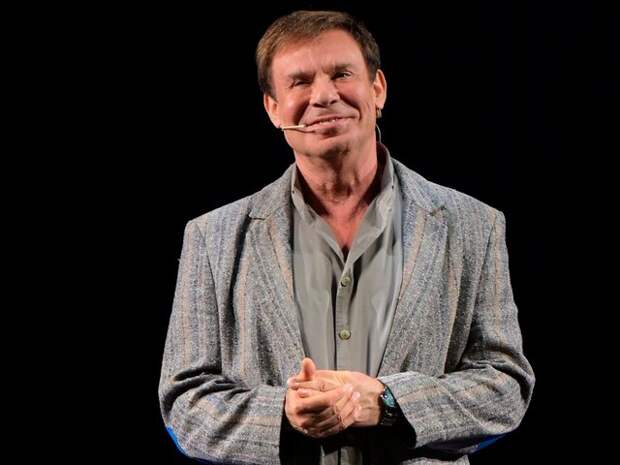 Режиссер Брюн не подтвердил информацию о госпитализации актера Шифрина