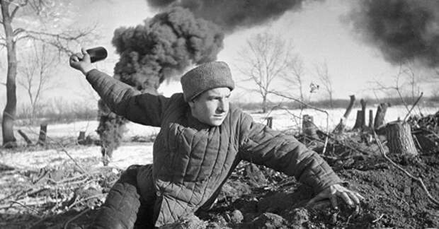 Как Василий Путчин уничтожил только гранатами 37 немецких танков