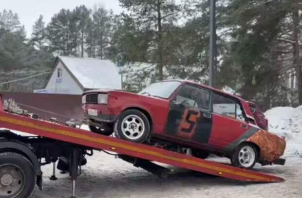 Водитель из Ленобласти устроил опасный дрифт с сыном-дошкольником