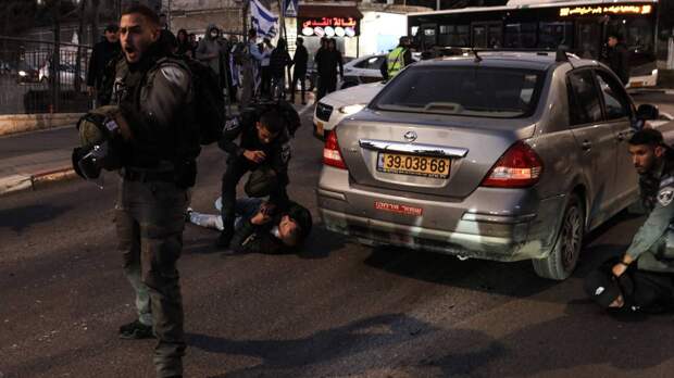 Десятки палестинцев получили ранения в столкновениях с полицией в Восточном Иерусалиме