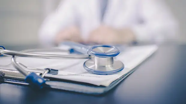 Врач Мавричев посоветовал заботиться о кишечнике для защиты от инсульта