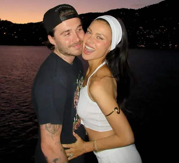 Бруклин Бекхэм и Никола Пельтц