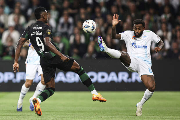 Экс-футболист Деменко: ЦСКА и "Спартак" еще могут побороться за чемпионство